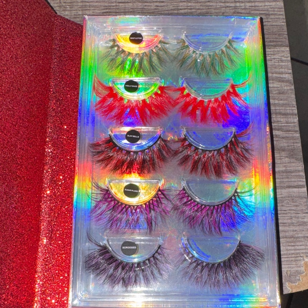 Lashes Set - Picture 2 of 2